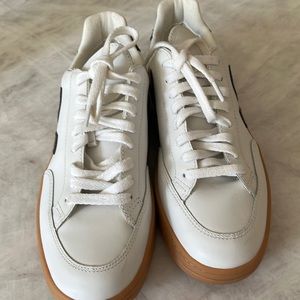 Veja shoes- excellent condition
